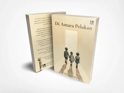 MOCKUP Di Antara Pelukan